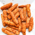 Crispy halloumi fries