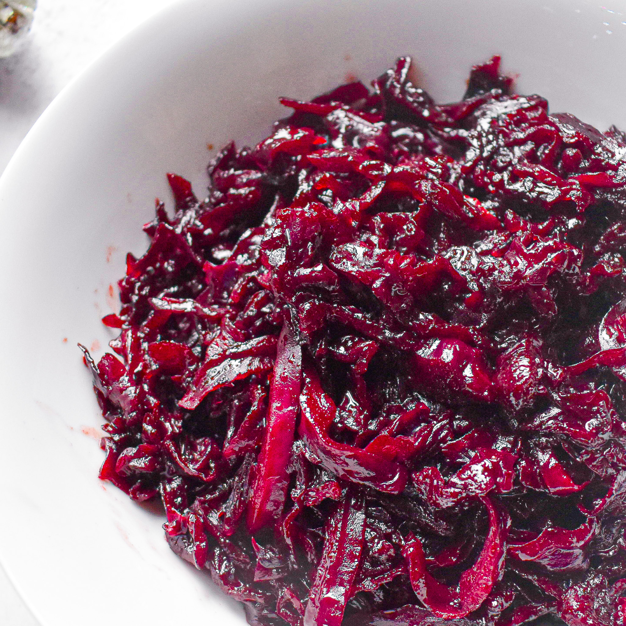 Braised red cabbage