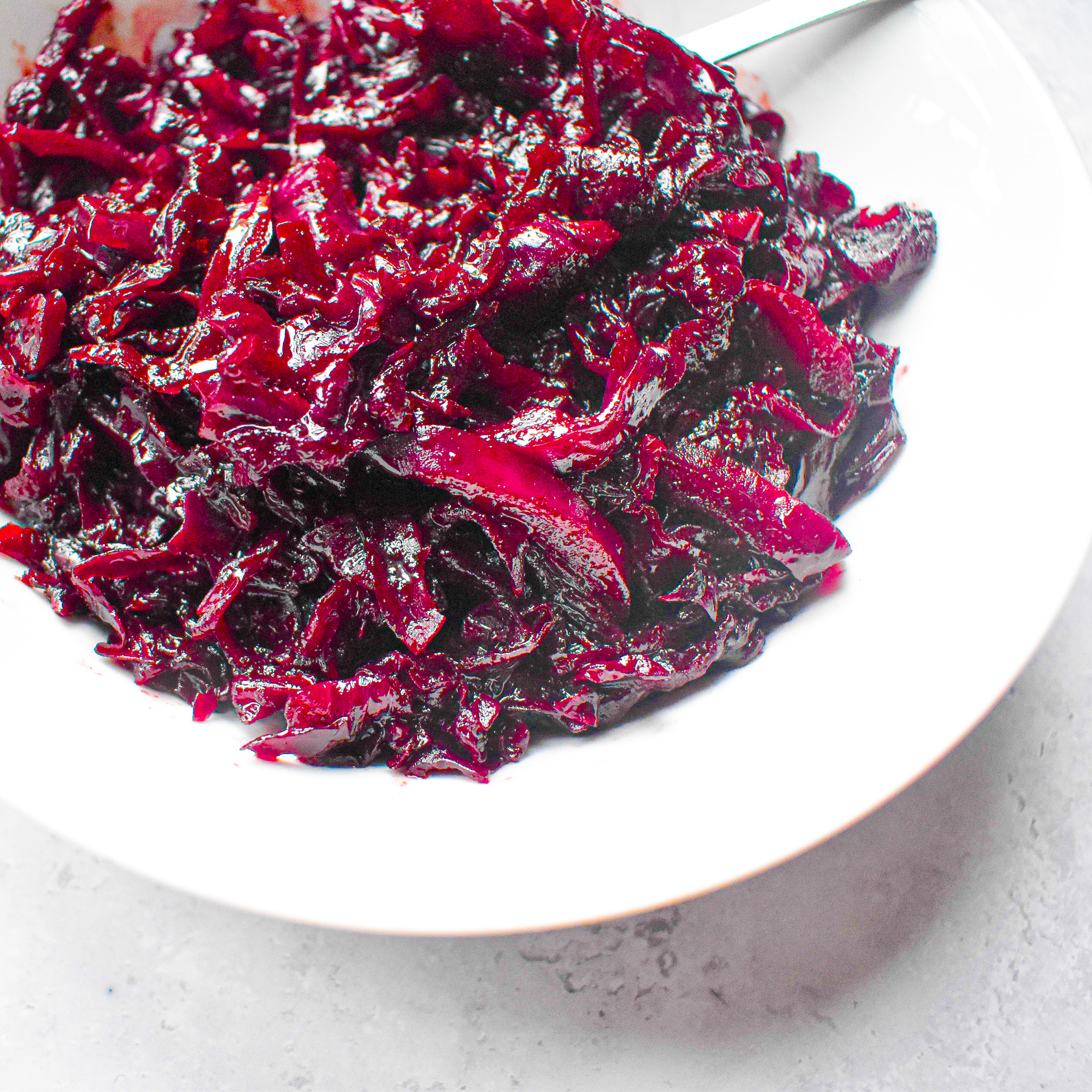 Braised red cabbage